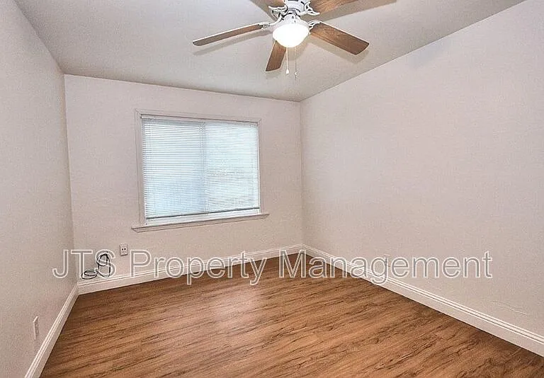 5302 Gordon Dr — Photo 43