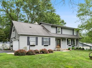 1246 Pembroke Rd, Newark, OH 43055