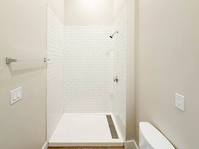 58 River St #8 — Photo 4