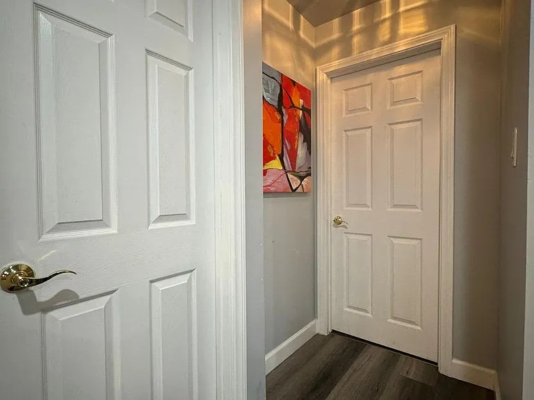 859 N McCadden Pl — Photo 6