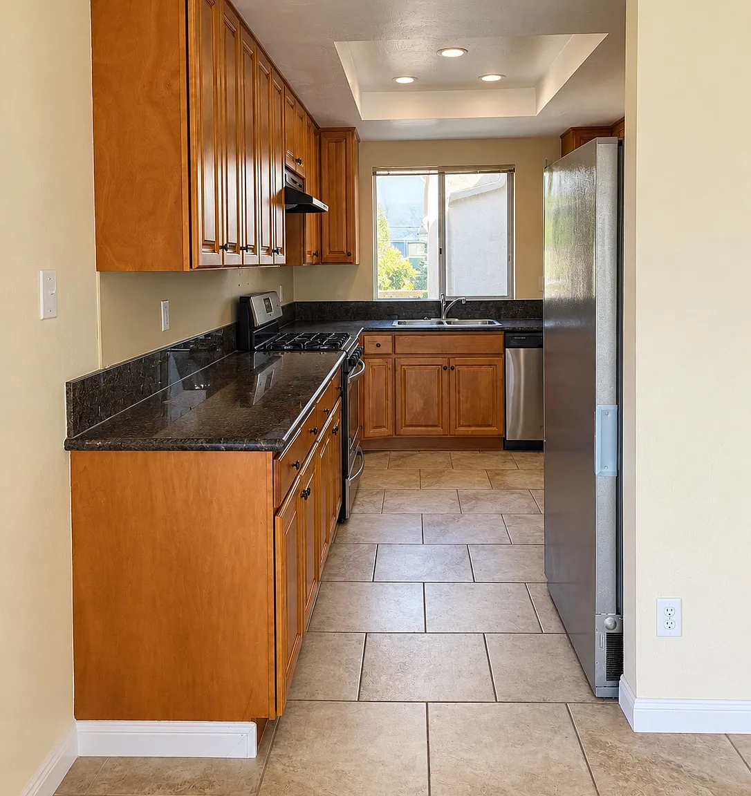 2 bed, 1000 sqft, $4,495 — Photo 3