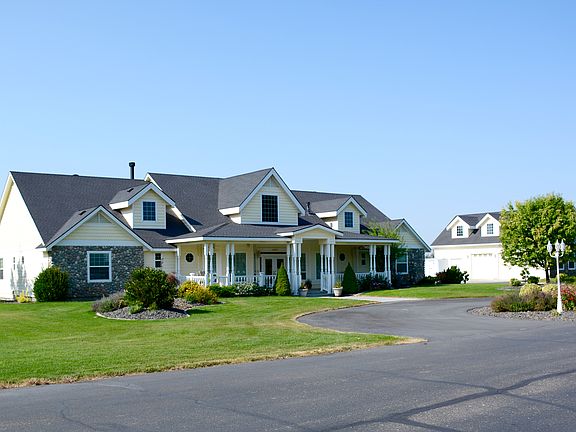  View of front & detached  
