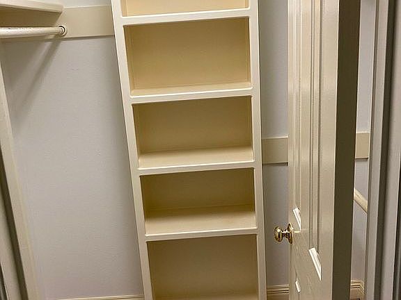walk in closet