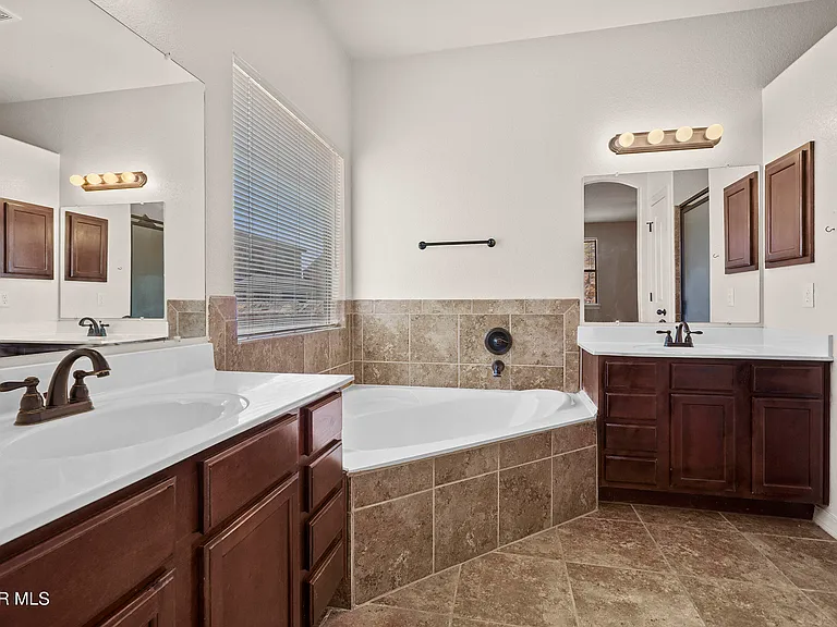 369 Emerald Acres — Photo 23