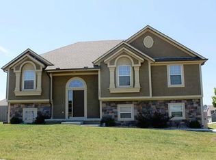 1000 Powell Dr, Oak Grove, MO 64075