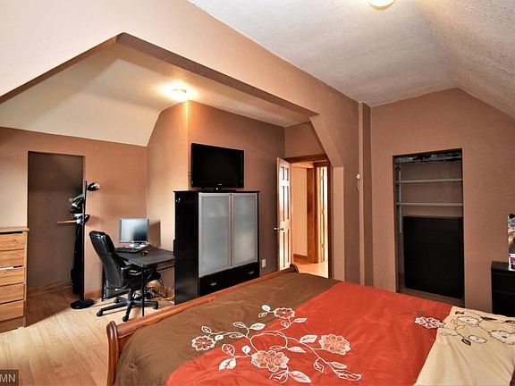 3rd image of 145 5th Ave S