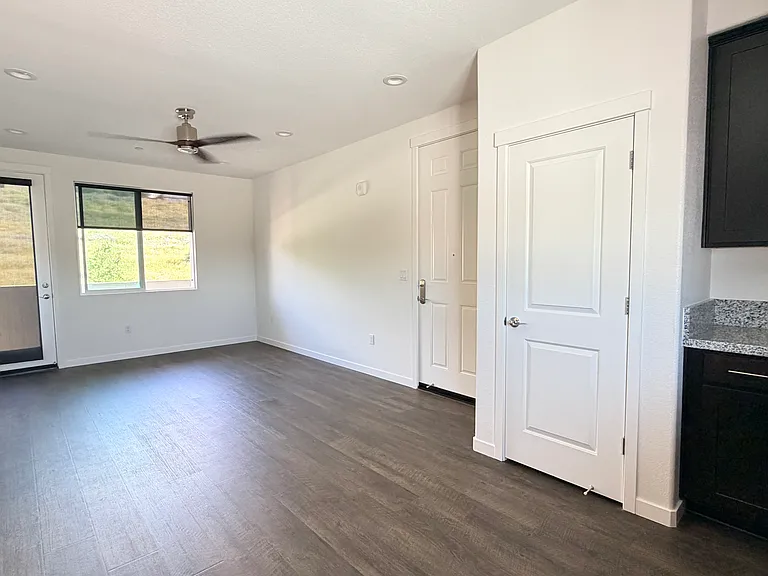2500 Wildflower Sta #2500 — Photo 16