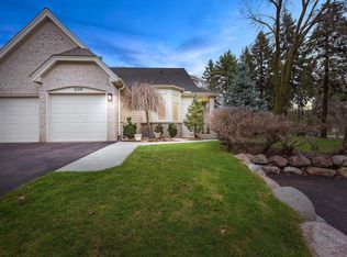 2129 Sherwood Ln, Minnetonka, MN 55305
