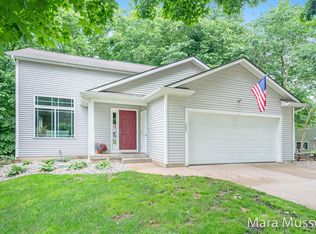 4005 Patti Rd, Dorr, MI 49323