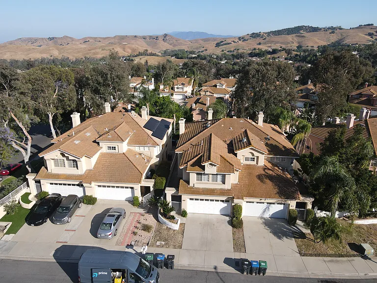 15743 Pepper St — Photo 33