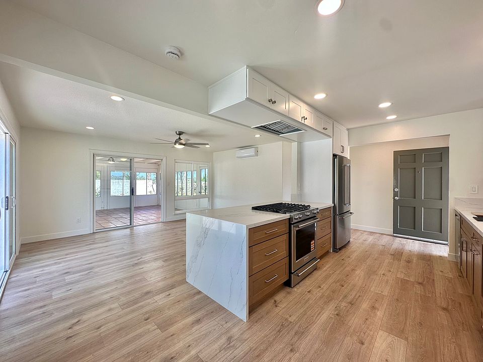 1st image of 4365 Mayflower Way
