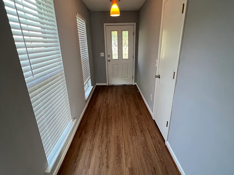 1013 Carlyle Cv — Photo 13
