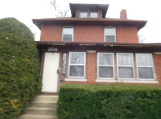 204 N Prospect Ave, Savoy, IL