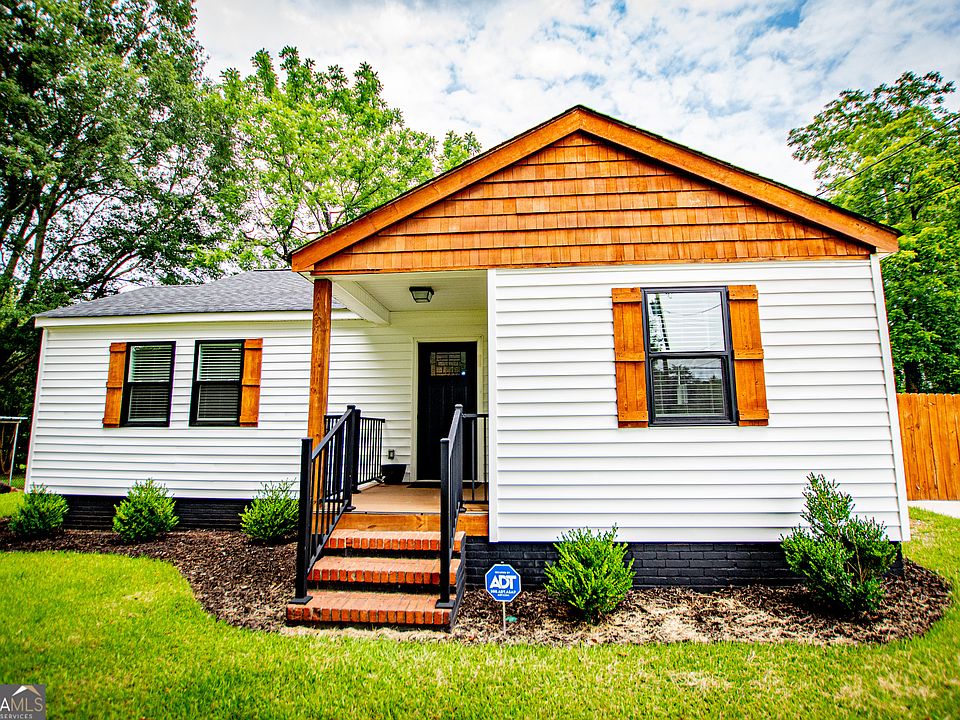 1st image of 464 Adamson Ave