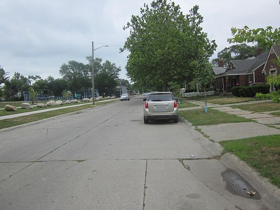 5th image of 15038 Troester St