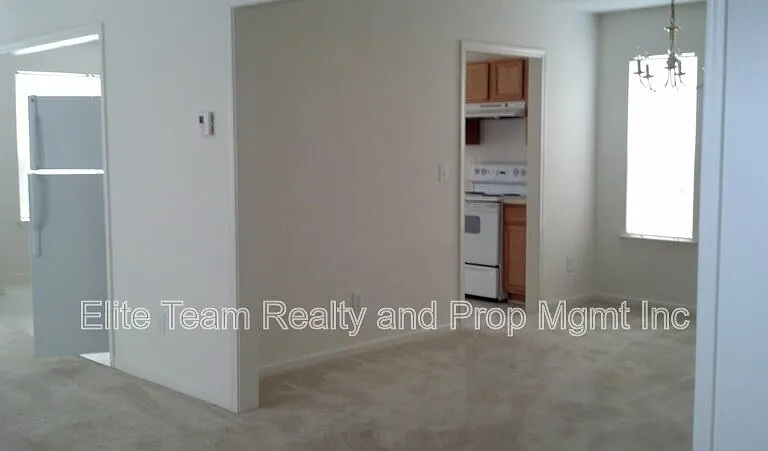 111 Fairmont Cir — Photo 6
