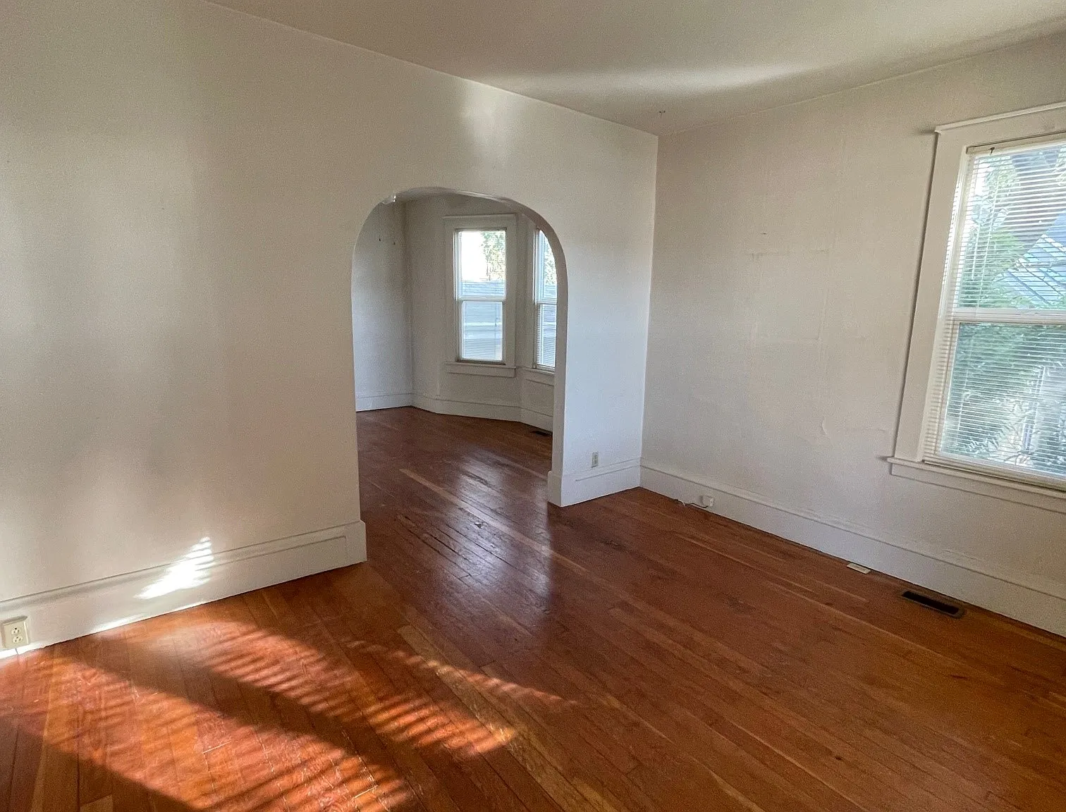 2 bed, 950 sqft, $2,000 — Photo 4