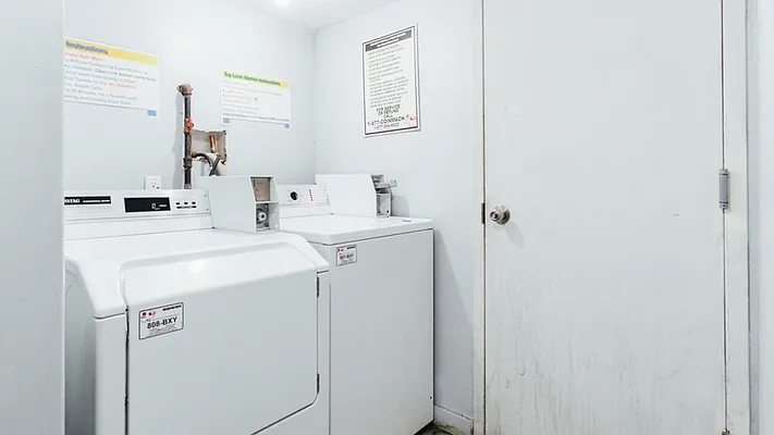 Rented by Nooklyn NYC LLC | media 23