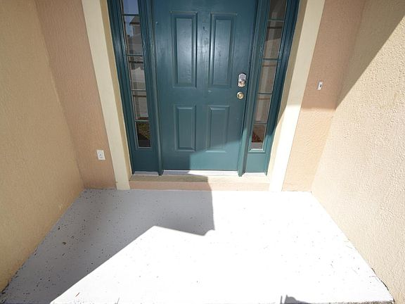 3rd image of 522 Cody Caleb Dr