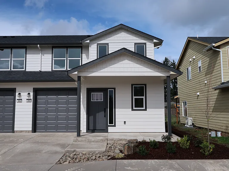 Seven Oaks Luxury Duplexes — Photo 100