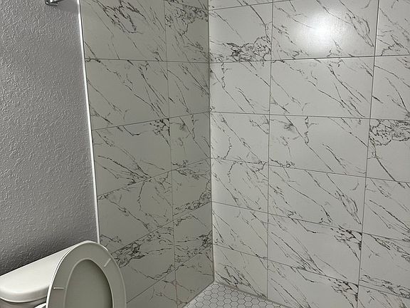 3rd image of 507 Dorothy St #507