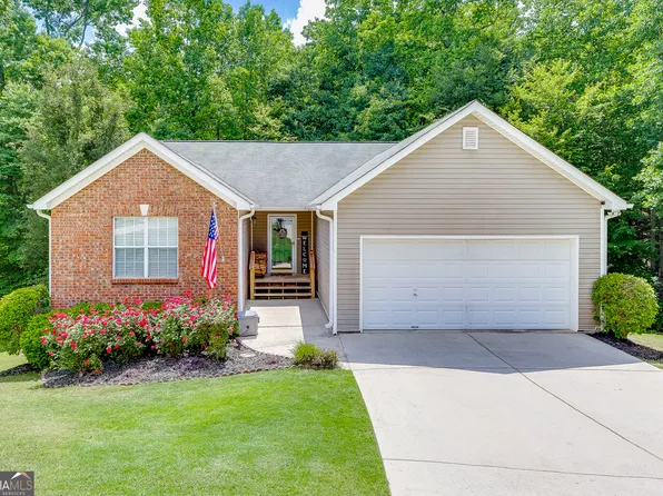 6211 Huntcliff Dr, Flowery Branch, GA 30542
