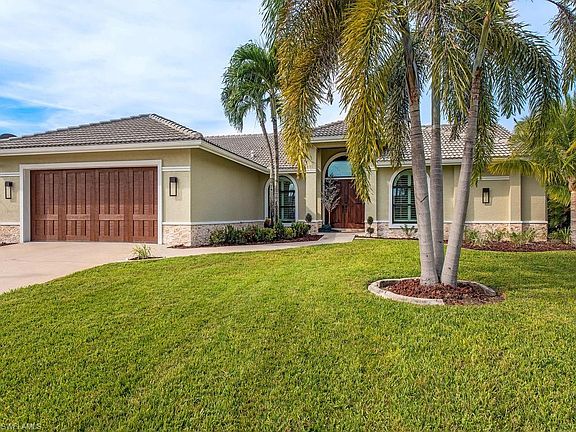 4th image of 4936 SW 21st Pl