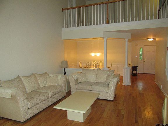 5th image of 19 Cassidy Dr
