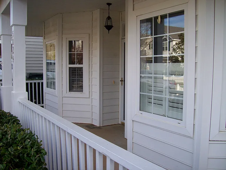 5024 Village Lawn Dr — Photo 3