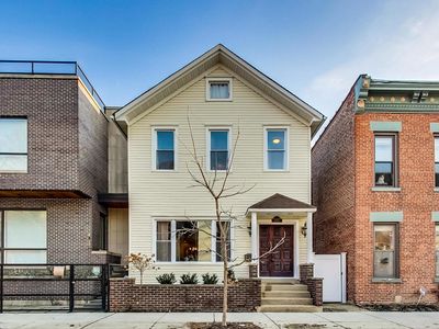 2117 W Race Ave, Chicago, IL, 60612