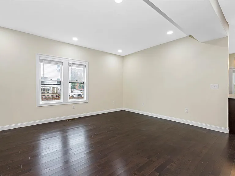 68 Winchester St #2 — Photo 11