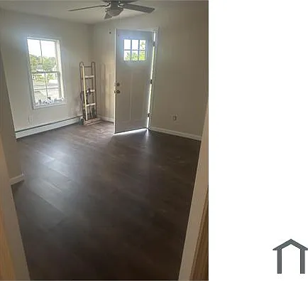 3 bed, 990 sqft, $2,650 — Photo 2