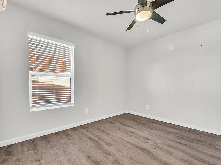 Villa Ventura/Twillingate Apartments — Photo 24
