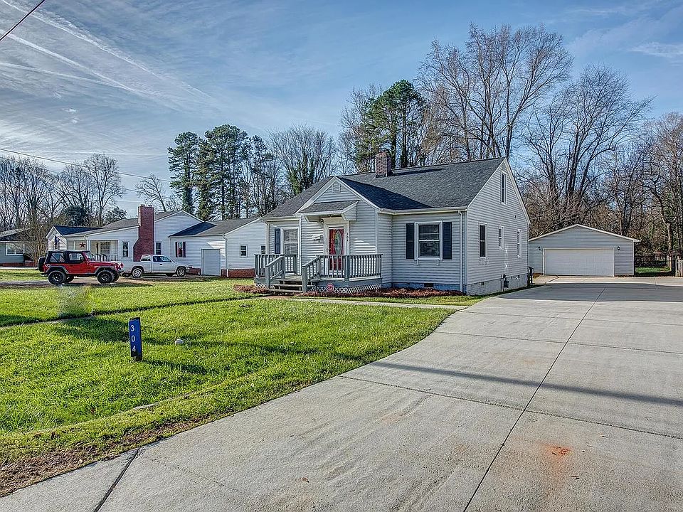 1st image of 304 Julia Ave