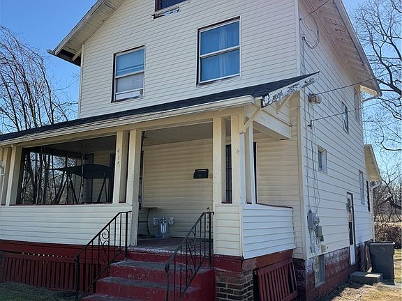 2nd image of 417 Kenmore Ave W