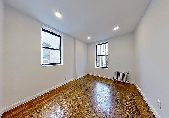 5th image of 223 W 105th St APT 5RW