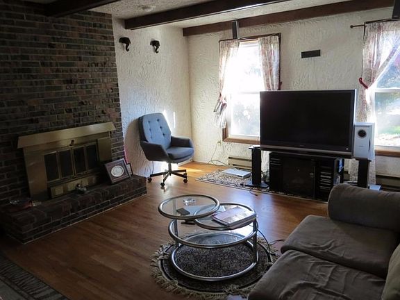 3rd image of 2501 Bayberry Ln
