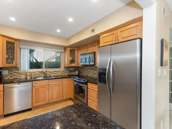 6808 Hyde Park Dr Unit E, San Diego, CA 92119