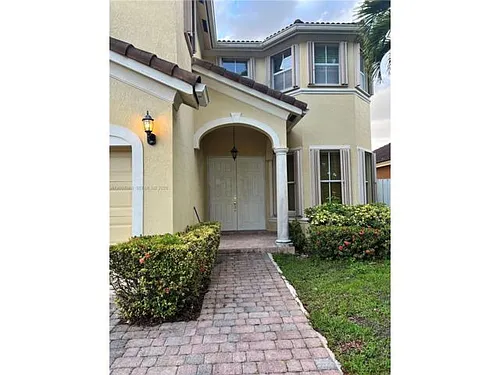 16475 SW 84th Ln Photo 1