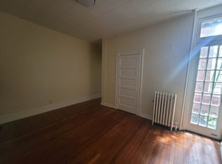 2927 N Calvert St, Baltimore, MD 21218