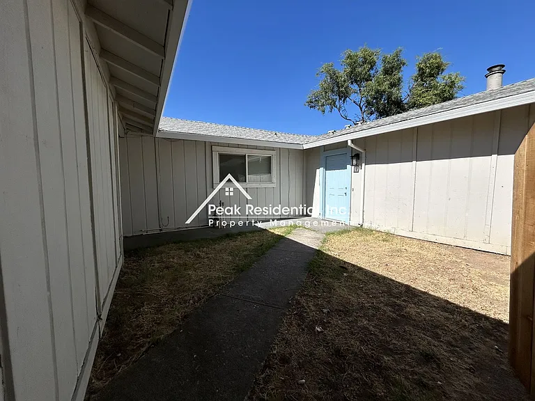 6328 Bonham Cir — Photo 5