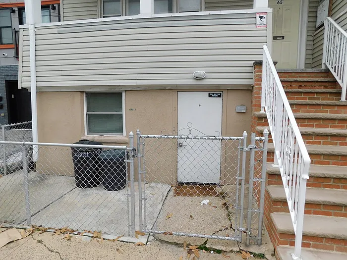 Building Photo - 65 W 19th St #1