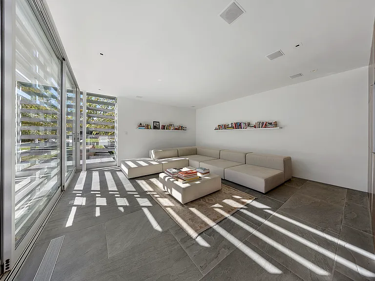 28 Beach Ln — Photo 8