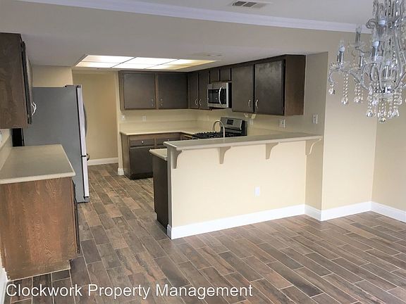 4th image of 3539 Palisades St