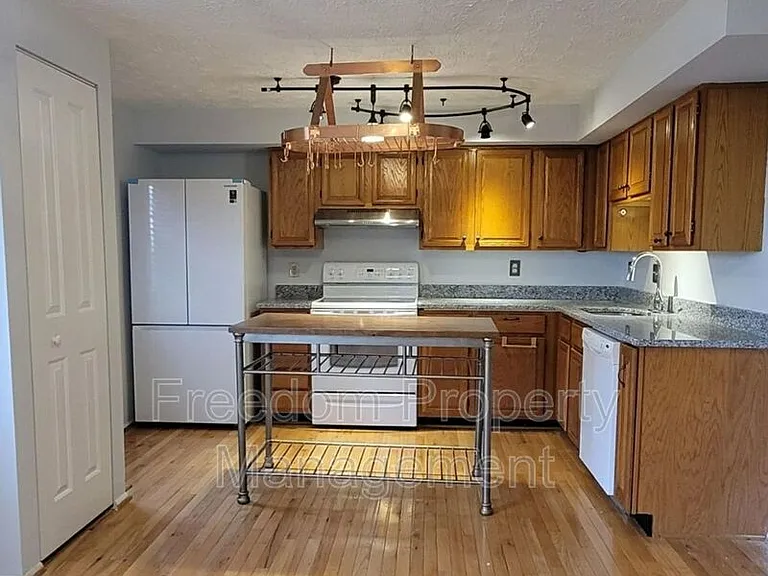 7974 Tyson Oaks Cir — Photo 11