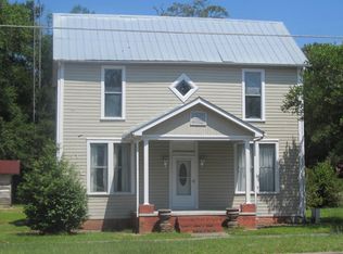 150 N 9th St, Defuniak Springs, FL 32433