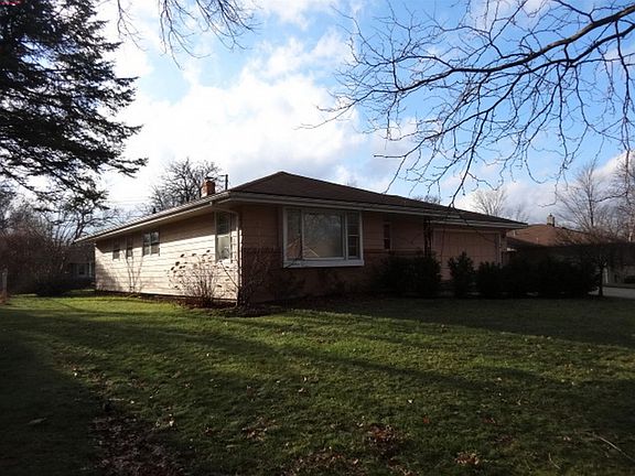 3rd image of 1210 Mayfair Pl