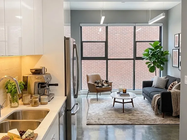 HWH Luxury Living — Photo 40