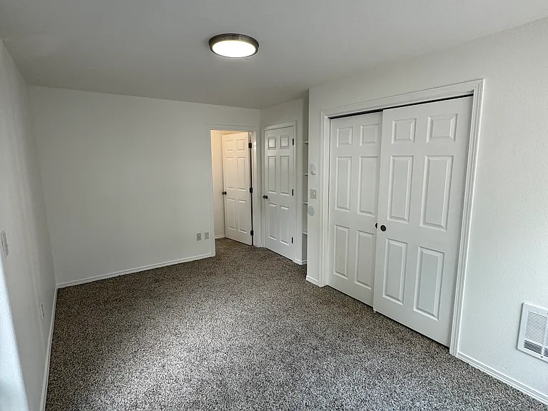 540 NW Portland Ave #1 — Photo 6