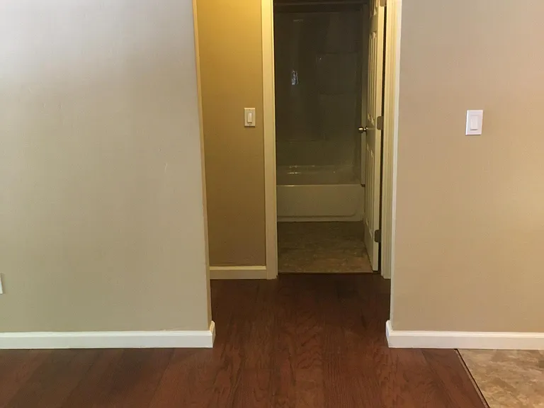 6322 Pine St #1 — Photo 5